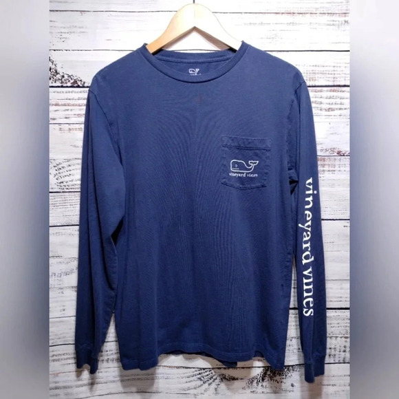 Vineyard Vines Long Sleeved Navy Spellout T-shirt Whale Graphic size Small - Picture 1 of 5